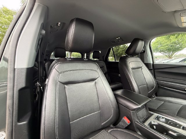 Used 2022 Ford Explorer Limited w/ Limited Technology Package AWD/4WD image 36