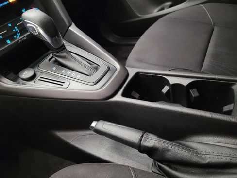 Used 2018 Ford Focus SEL FWD image 26