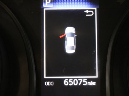 Used 2022 Toyota Camry SE image 34