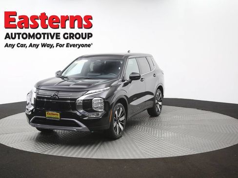 Used 2025 Mitsubishi Outlander SE AWD/4WD image 55