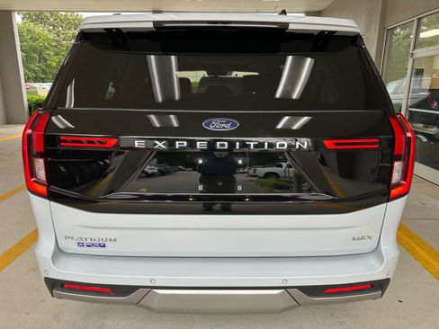 Certified 2025 Ford Expedition Max Platinum AWD/4WD image 13