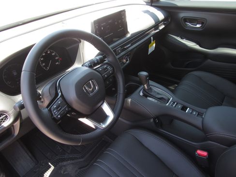 New 2026 Honda HR-V EX-L image 14
