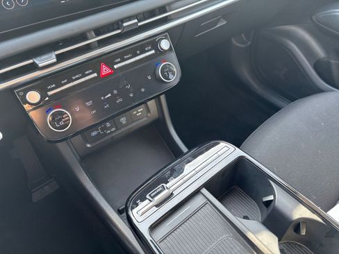 Used 2025 Hyundai Tucson Blue image 41