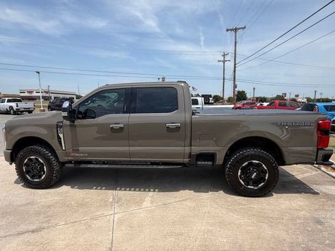 New 2026 Ford F250 Platinum w/ Platinum Plus Package AWD/4WD image 8