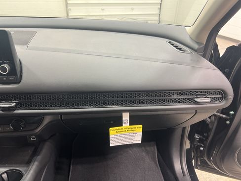 Used 2025 Honda HR-V LX image 22
