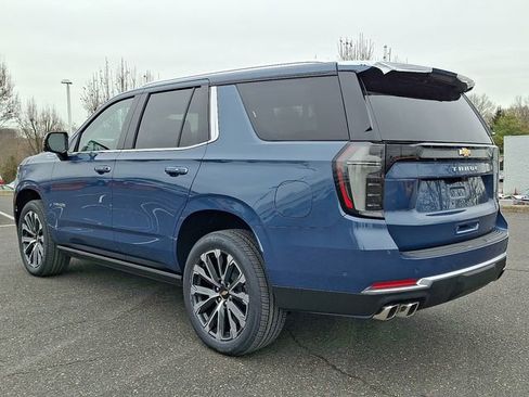 New 2026 Chevrolet Tahoe High Country AWD/4WD image 3