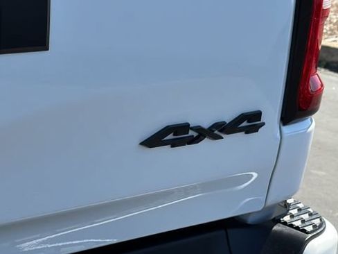 Used 2025 RAM 1500 Big Horn AWD/4WD image 13