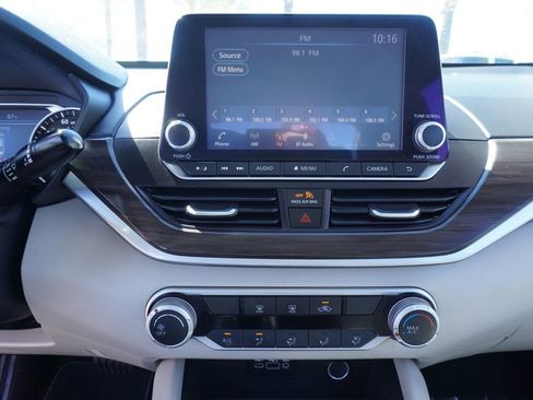 Certified 2025 Nissan Altima 2.5 SV image 19