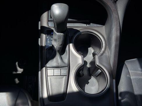 Used 2024 Toyota Camry SE image 39