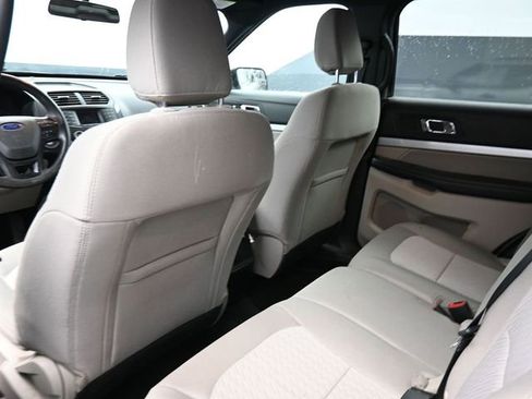 Used 2018 Ford Explorer Base image 15