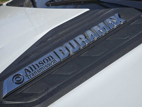 Certified 2024 Chevrolet Silverado 2500 LTZ w/ LTZ Convenience Package image 9