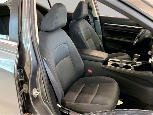 Used 2023 Nissan Altima 2.5 SV FWD image 18