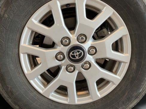 Certified 2024 Toyota Tacoma SR5 RWD image 32