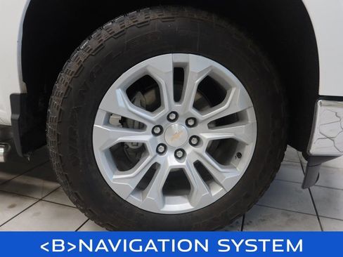 Used 2023 Chevrolet Silverado 1500 LTZ w/ Z71 Off-Road Package AWD/4WD image 7