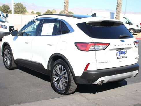 Certified 2020 Ford Escape Titanium w/ Titanium Premium Package 2.0 AWD/4WD image 5