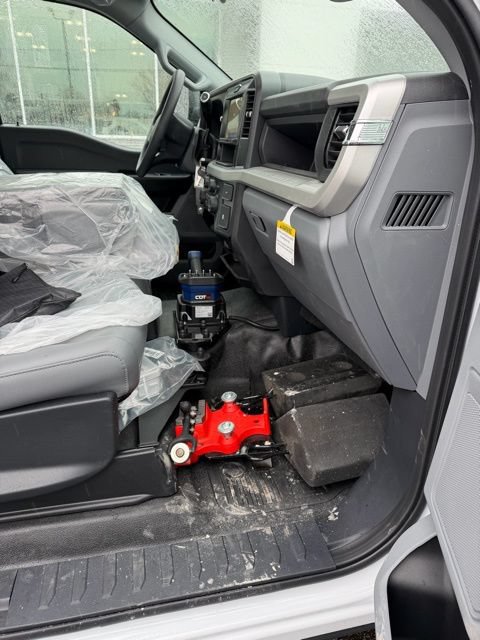 New 2025 Ford F550 4x4 Regular Cab Super Duty image 11