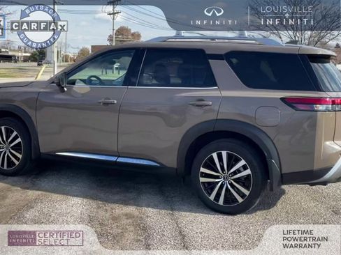 Used 2024 Nissan Pathfinder Platinum w/ Cargo Package image 6