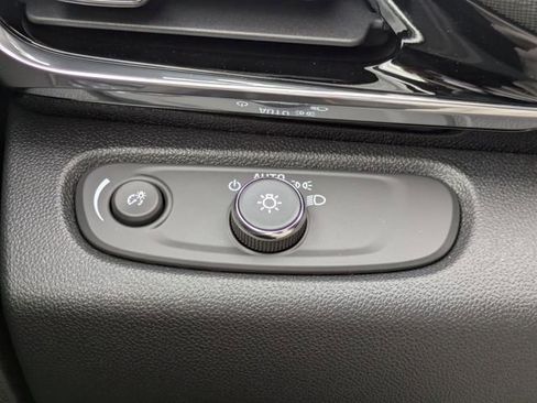 New 2026 Buick Envista Sport Touring FWD image 28