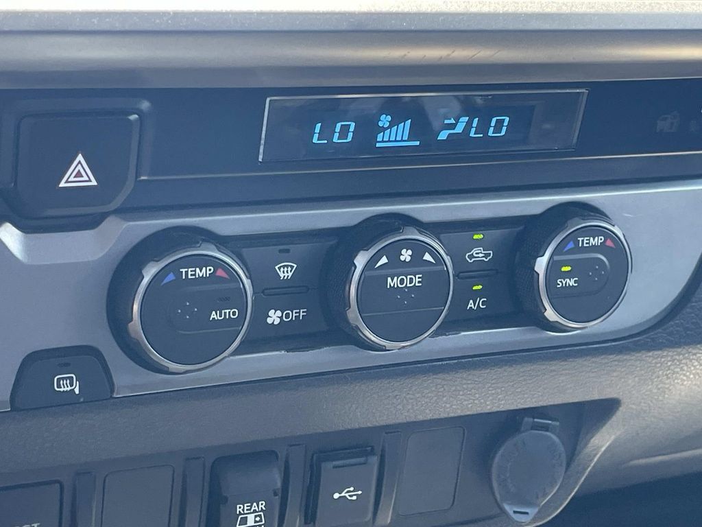 Used 2021 Toyota Tacoma SR5 RWD image 19