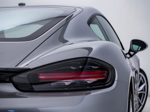 Used 2025 Porsche 718 Cayman S image 12