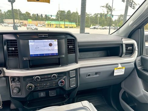 New 2025 Ford F550 4x4 Crew Cab Super Duty image 20