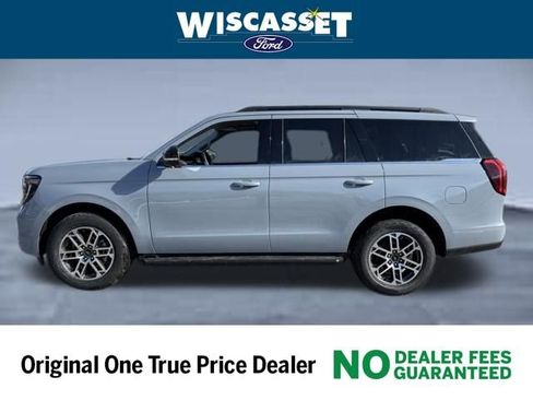 New 2026 Ford Expedition Active image 2