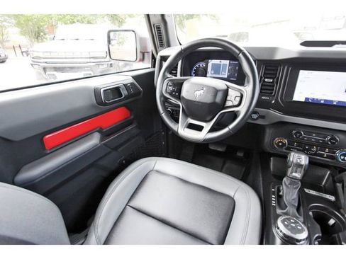 Used 2023 Ford Bronco Big Bend image 7