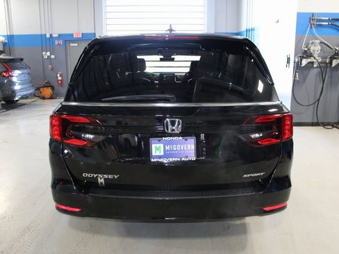 Used 2023 Honda Odyssey Sport image 45