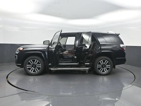 Used 2020 Toyota 4Runner Limited AWD/4WD image 41