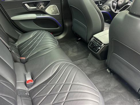 Certified 2023 Mercedes-Benz EQS 580 4MATIC Sedan image 31