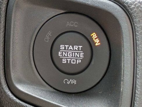 Used 2024 Jeep Wrangler Unlimited Sport AWD/4WD image 30