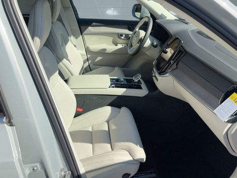 New 2026 Volvo XC90 B6 Ultra image 30