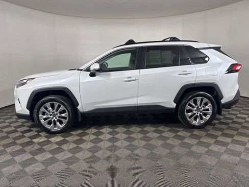 Used 2025 Toyota RAV4 XLE Premium w/ Weather Package AWD/4WD image 7