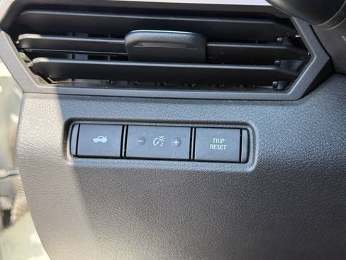 Used 2025 Nissan Altima 2.5 SR AWD/4WD image 17