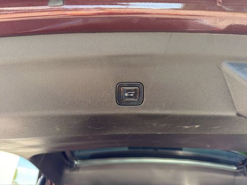 Used 2022 Chevrolet Suburban High Country AWD/4WD image 21
