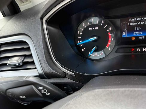 Used 2016 Ford Fusion SE image 17