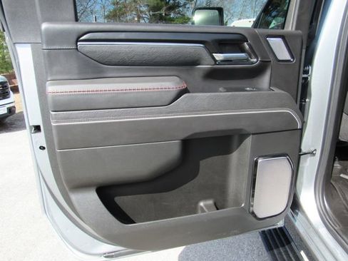 Used 2024 GMC Sierra 2500 AT4X AWD/4WD image 31