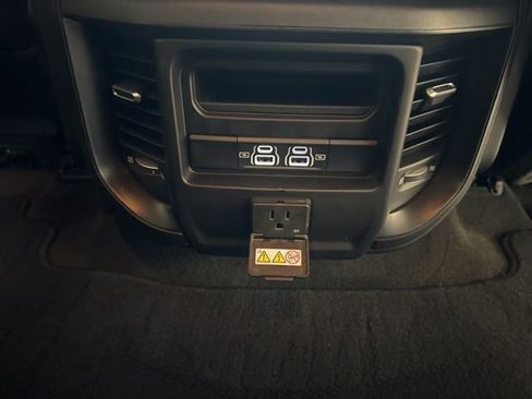 Used 2021 RAM 1500 Big Horn AWD/4WD image 35