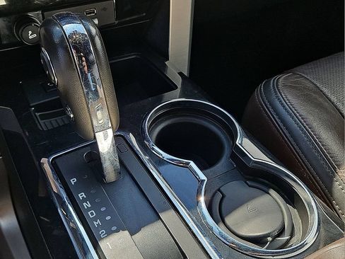Used 2011 Ford F150 Platinum RWD image 25