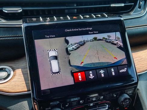 Certified 2021 Jeep Grand Cherokee L Summit w/ Luxury Tech Group V image 19