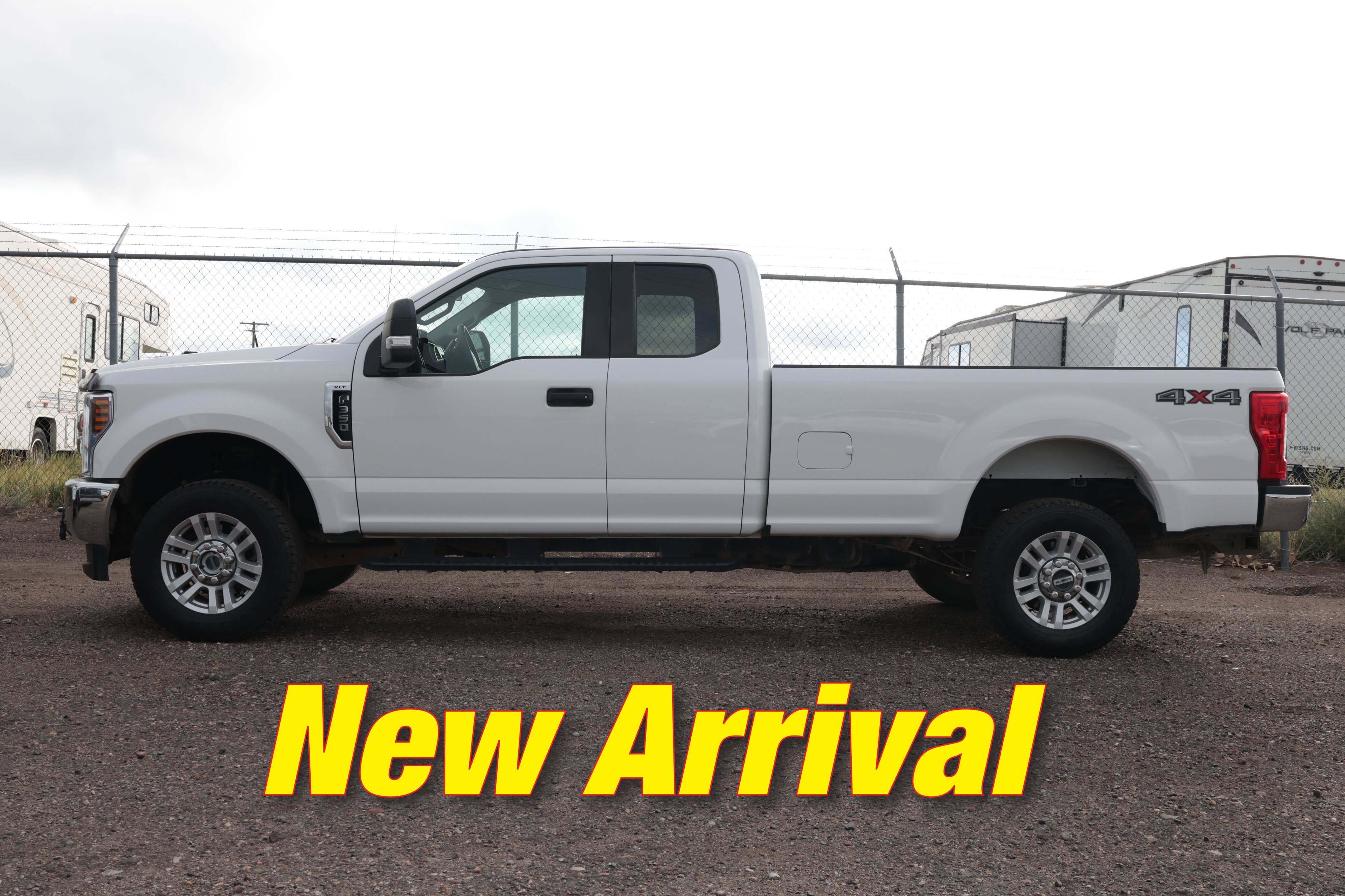 Used 2019 Ford F350 XLT w/ Camper Package AWD/4WD image 27