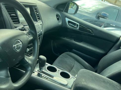 Used 2016 Nissan Pathfinder S FWD image 6