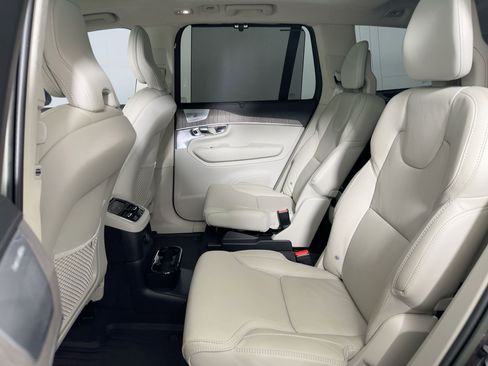 Used 2023 Volvo XC90 T8 Ultimate image 13