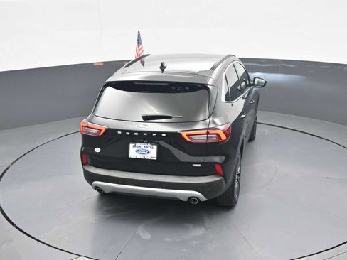 Certified 2026 Ford Escape SE w/ PHEV Premium Package FWD image 31