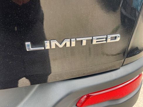 Used 2015 Jeep Cherokee Limited AWD/4WD image 35