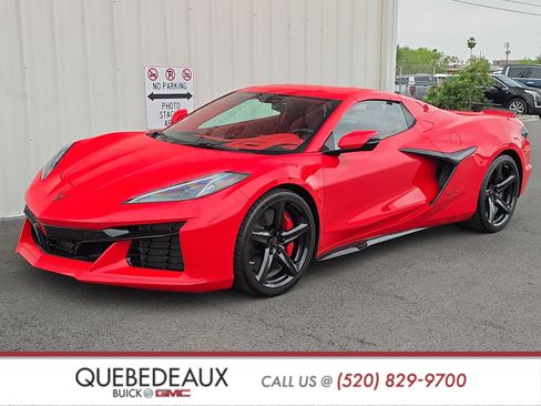 Used 2023 Chevrolet Corvette Z06 RWD image 4
