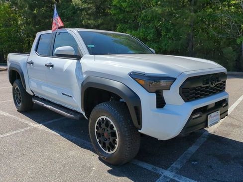 New 2026 Toyota Tacoma TRD Off-Road AWD/4WD image 2