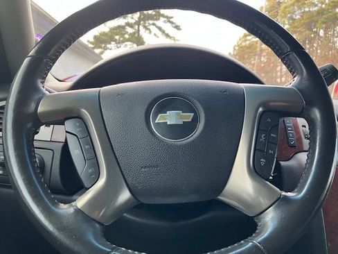 Used 2013 Chevrolet Tahoe LT image 18