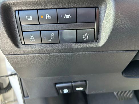 Used 2023 Nissan Kicks S image 22