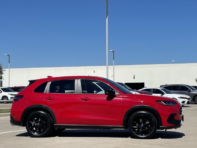 Used 2024 Honda HR-V Sport image 3